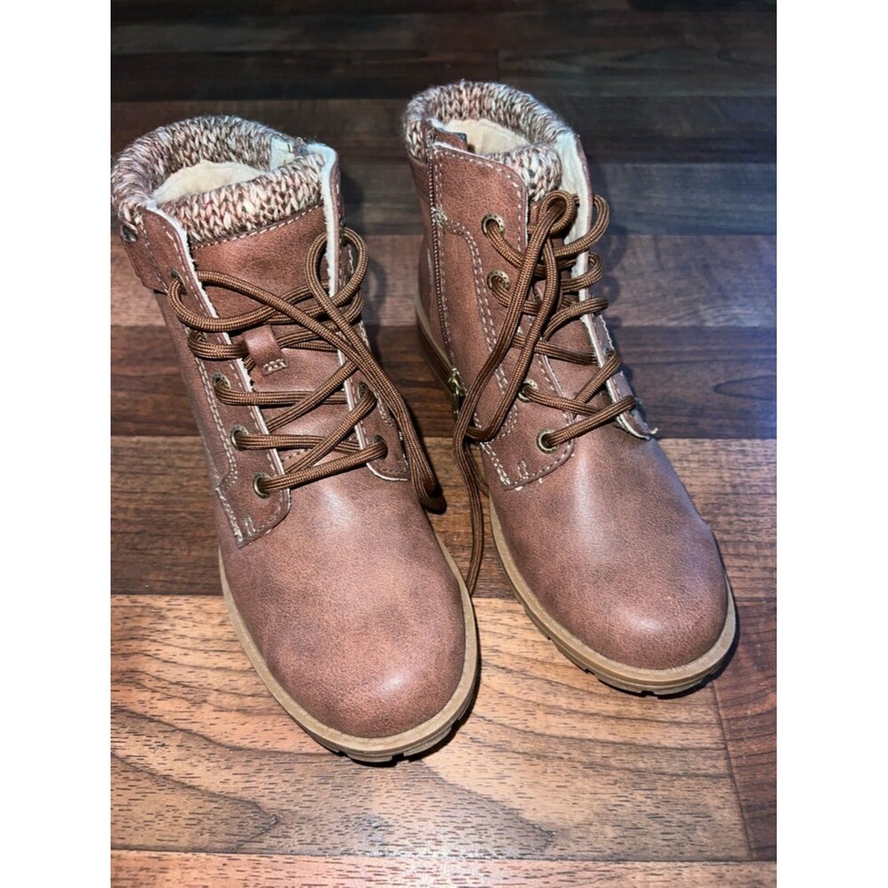 Sporto Rustic Brown Lace-Up Ankle Boots with Knit Collar
